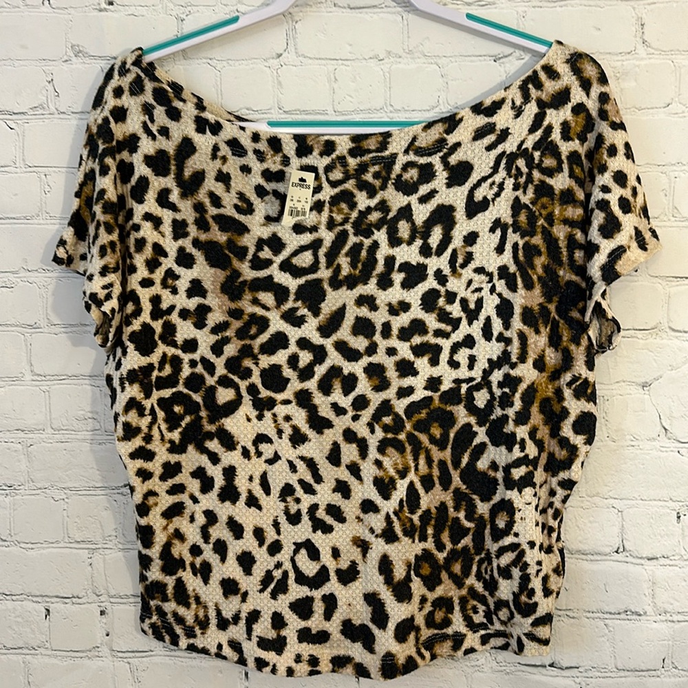 Express NWT animal print short sleeve top